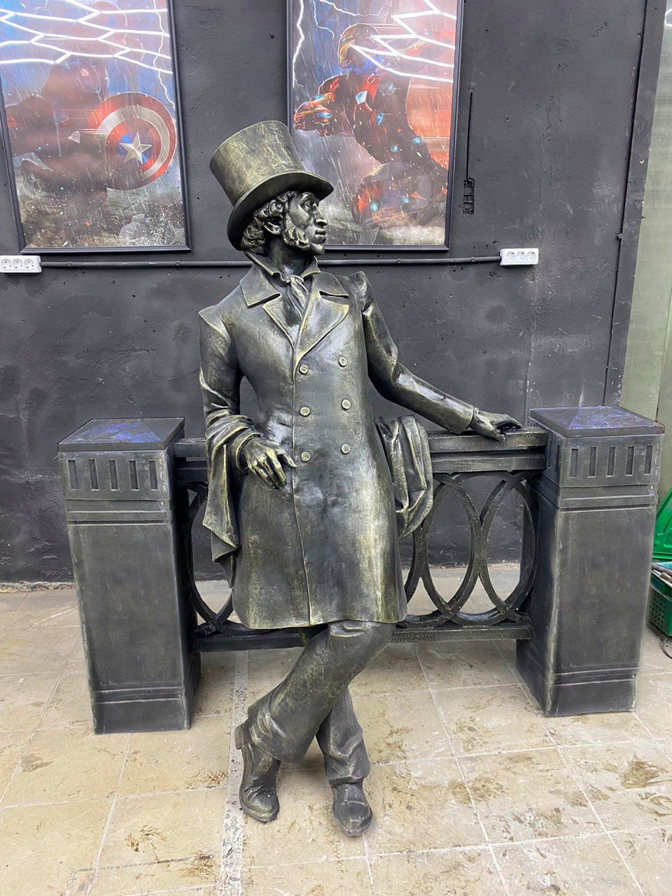 скульптура пушкин урюпинск общий вид облик