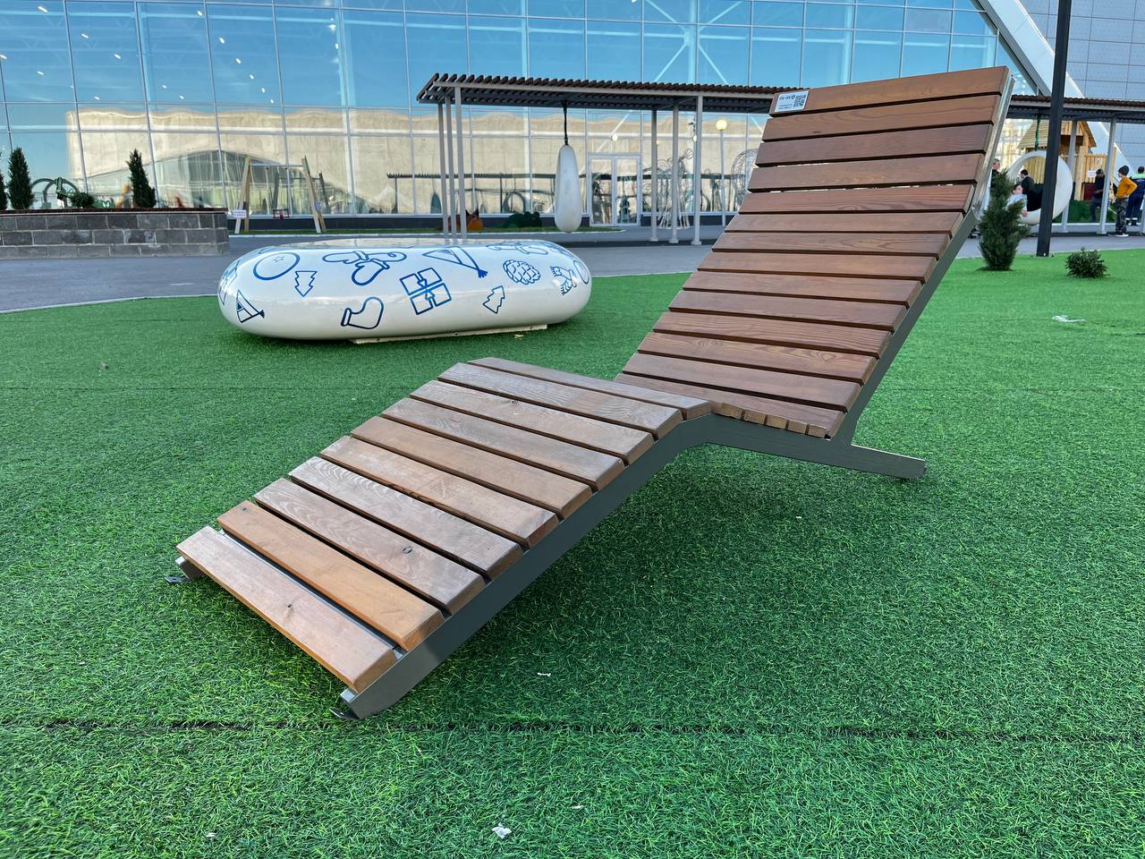 Шезлон для городской среды. Ханты-Мансийск